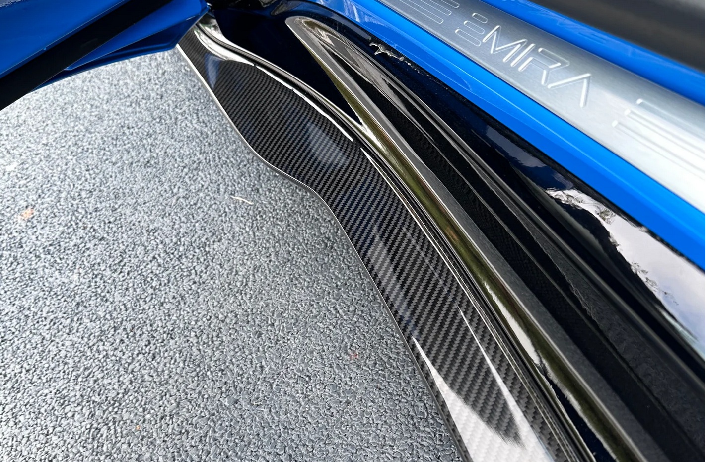 Carbon Side Skirts Emira