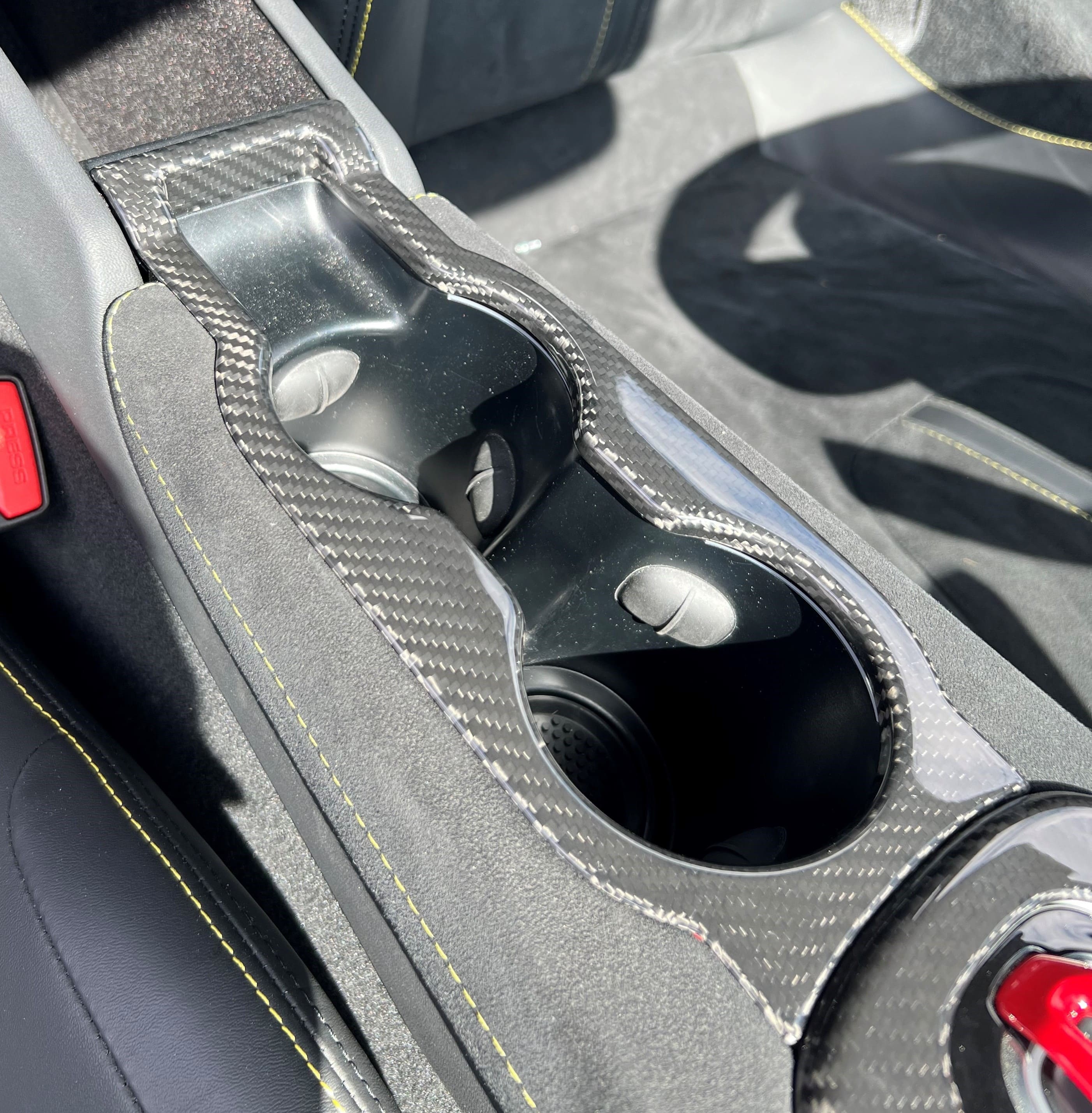 Carbon frame cup holder Emira | 6113-003