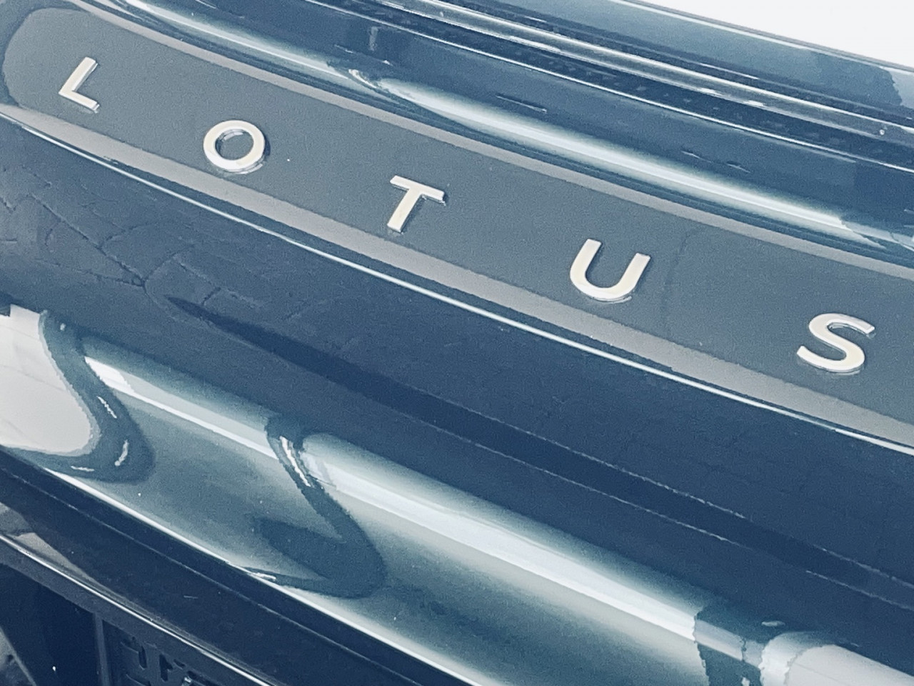 Lotus Letters Heckschriftzug für Emira
